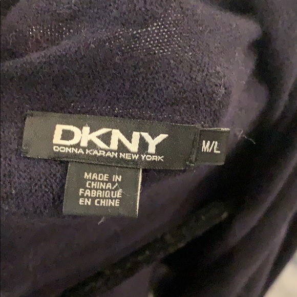 DKNY SWEATER - Picture 11 of 12